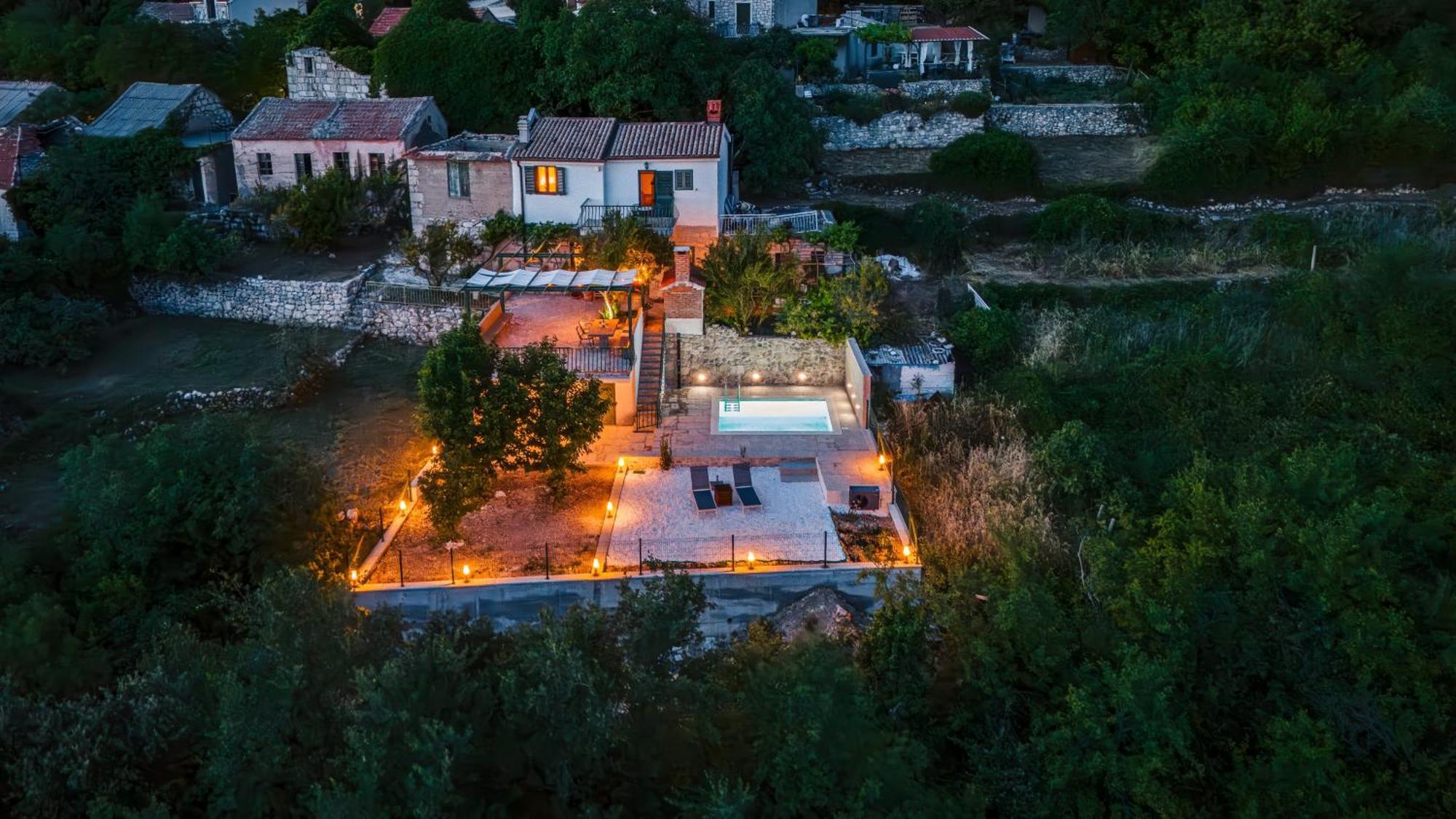 House Dida Mate - Cozy House In Nature With Heated Pool Tučepi Exteriér fotografie