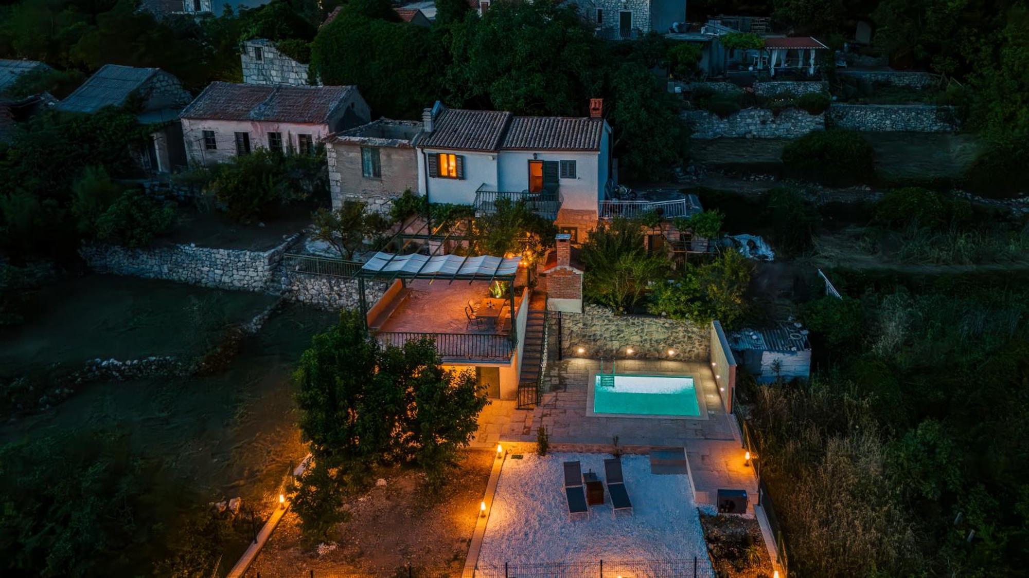 House Dida Mate - Cozy House In Nature With Heated Pool Tučepi Exteriér fotografie