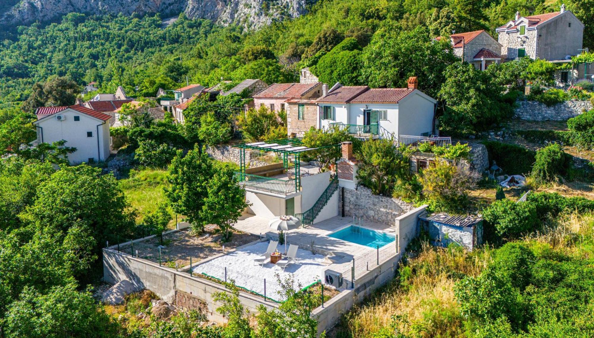 House Dida Mate - Cozy House In Nature With Heated Pool Tučepi Exteriér fotografie